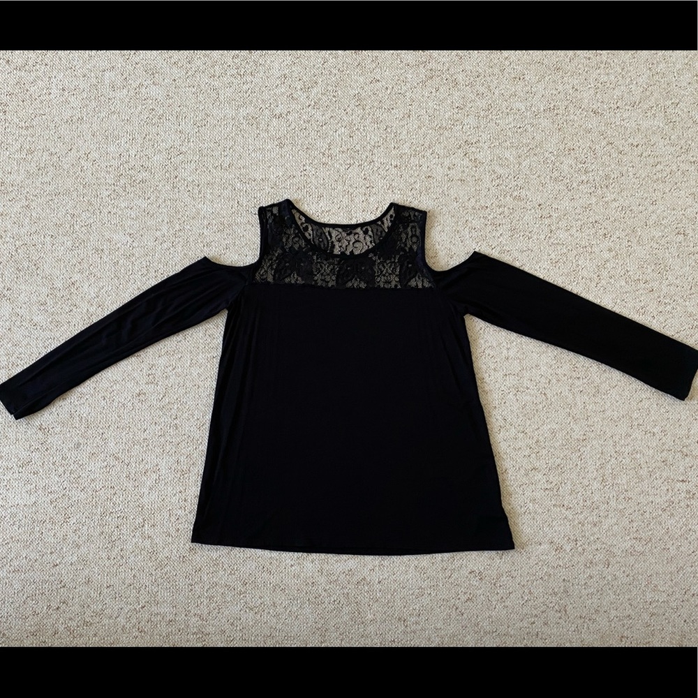 Cold shoulder top